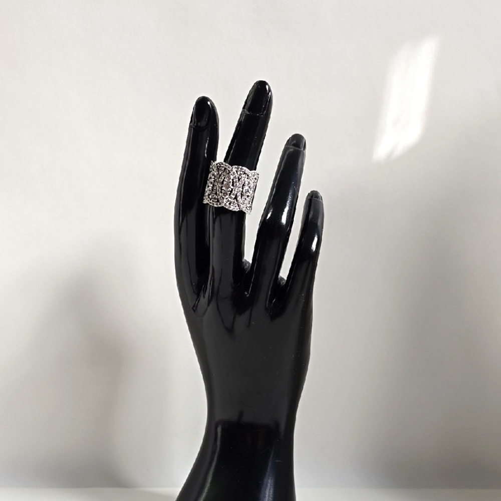 Watch Video / Sterling Silver 925 Elegant Ring View 2